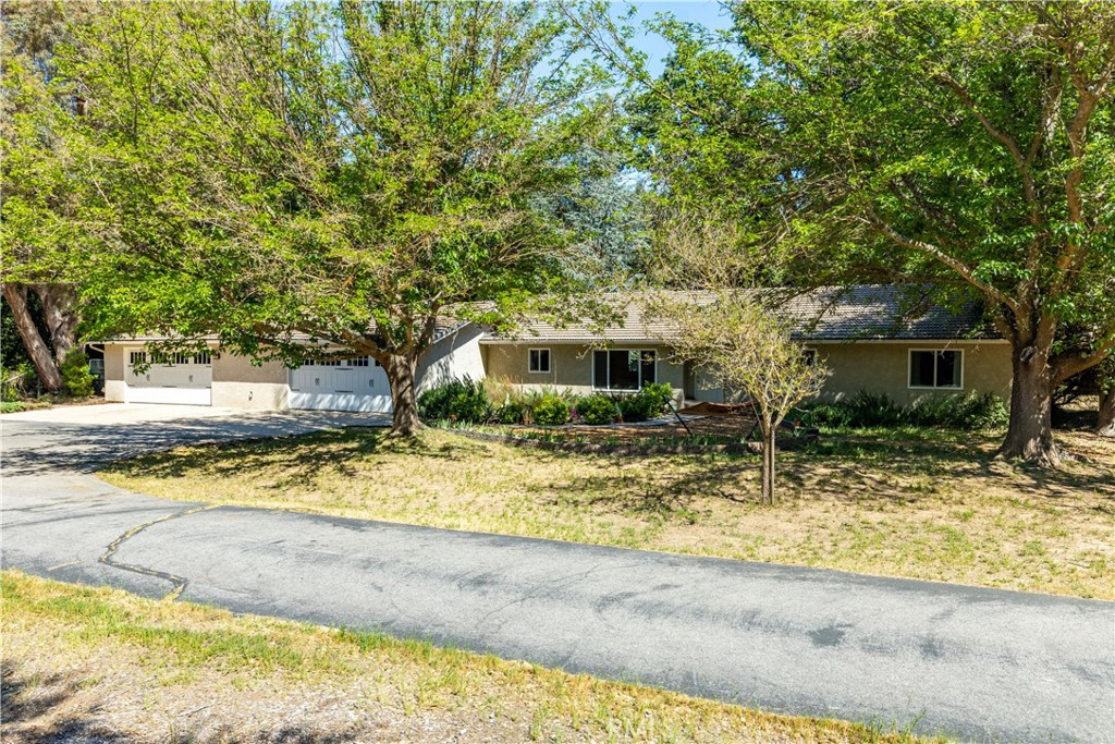 11405 Santa Lucia Road, Atascadero, CA 93422