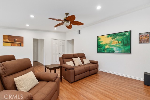 Detail Gallery Image 4 of 15 For 10422 Patricia, Garden Grove,  CA 92840 - 7 Beds | 3 Baths