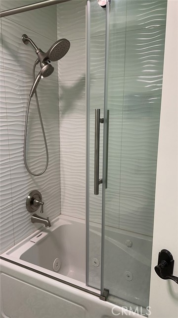 Detail Gallery Image 4 of 6 For 23120 Posada, Valencia,  CA 91354 - 1 Beds | 1 Baths