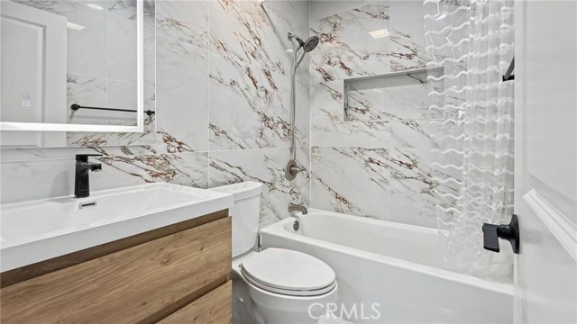 Detail Gallery Image 7 of 11 For 1840 Camberley #206,  Hacienda Heights,  CA 91745 - 2 Beds | 2 Baths