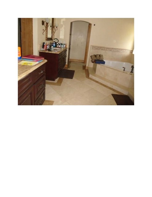 20 Salzburg, Newport Beach CA: https://media.crmls.org/medias/0c13e31d-5191-4d9b-9a65-2c50fcfad7e7.jpg