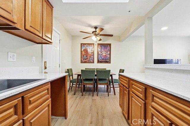 Detail Gallery Image 9 of 26 For 915 Carob Way #3,  Montebello,  CA 90640 - 3 Beds | 2 Baths