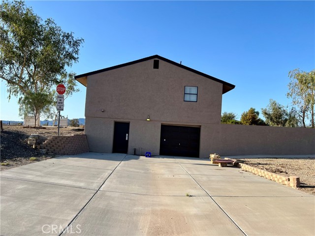 Detail Gallery Image 4 of 26 For 99 Zoe Ln, Needles,  CA 92363 - 3 Beds | 2 Baths