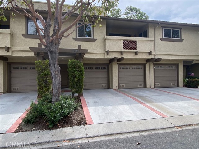 Detail Gallery Image 1 of 29 For 21296 Tupelo Ln #6,  Lake Forest,  CA 92630 - 2 Beds | 2 Baths
