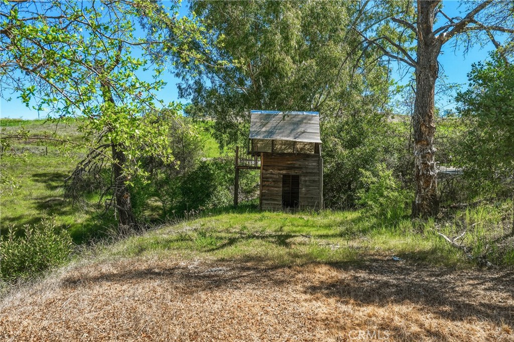 https://media.crmls.org/medias/0c14dba7-7861-4865-8956-b2a52a1aaea7.jpg?preset=X-Large