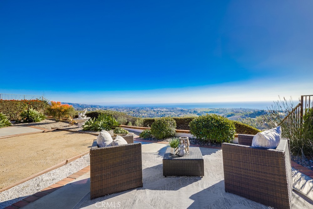 MLS #OC25265308 image #3