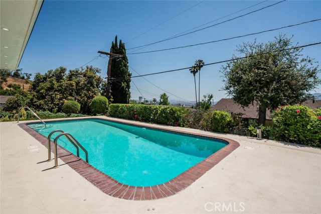 Detail Gallery Image 34 of 41 For 410 Audraine Dr, Glendale,  CA 91202 - 4 Beds | 3 Baths