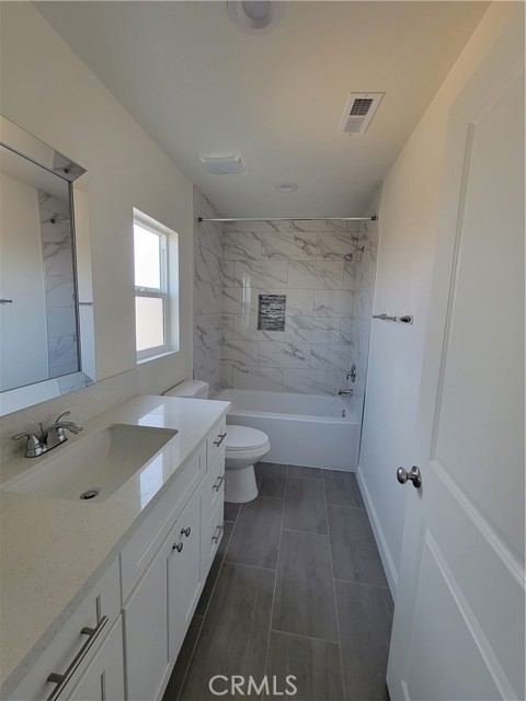 Detail Gallery Image 27 of 39 For 20612 Raymond Ave #B,  Torrance,  CA 90502 - 3 Beds | 2 Baths