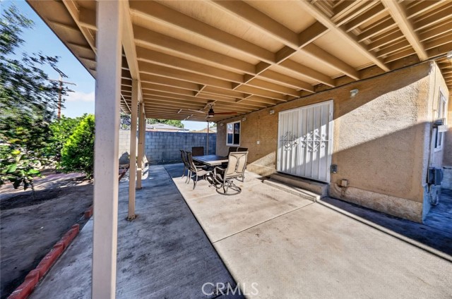 11407 Delano photo 38
