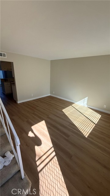 Detail Gallery Image 4 of 34 For 2445 Elden, Costa Mesa,  CA 92627 - 2 Beds | 1/1 Baths