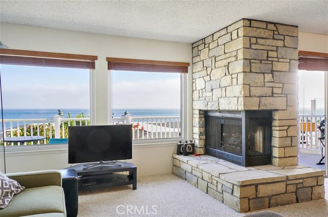 Detail Gallery Image 7 of 26 For 557 Lucerne Rd #4,  Cayucos,  CA 93430 - 2 Beds | 2 Baths