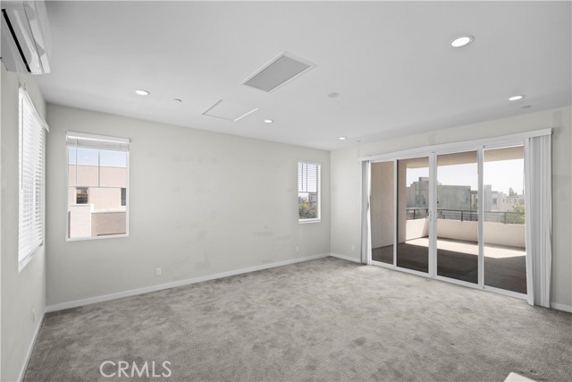 163 Stage, Irvine CA: https://media.crmls.org/medias/0c17a402-69ce-45c4-84f2-6342962bab39.jpg