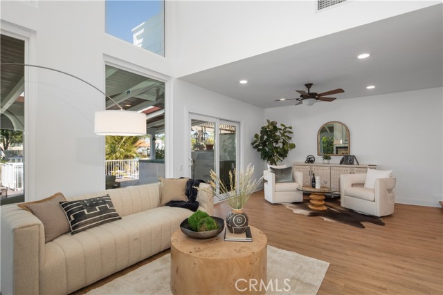 Detail Gallery Image 8 of 44 For 22645 Spring Lake Ln, Lake Forest,  CA 92630 - 4 Beds | 2/1 Baths