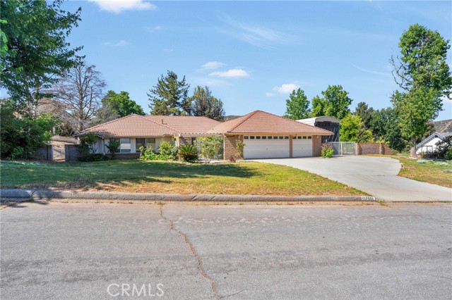 37581 Oak Mesa Drive, Yucaipa CA: https://media.crmls.org/medias/0c18a358-63b1-4892-98d6-bcb8d552f9aa.jpg