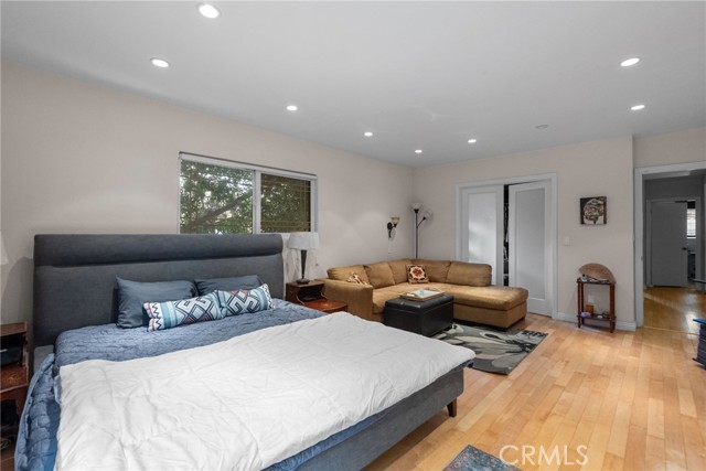 11821 Balboa, Granada Hills CA: https://media.crmls.org/medias/0c18df56-a9eb-4572-bc18-7518dd00e344.jpg