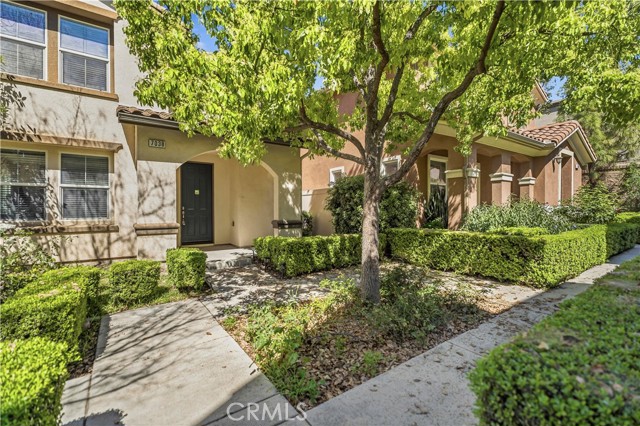 Detail Gallery Image 4 of 60 For 7038 Village, Corona,  CA 92880 - 3 Beds | 2/1 Baths