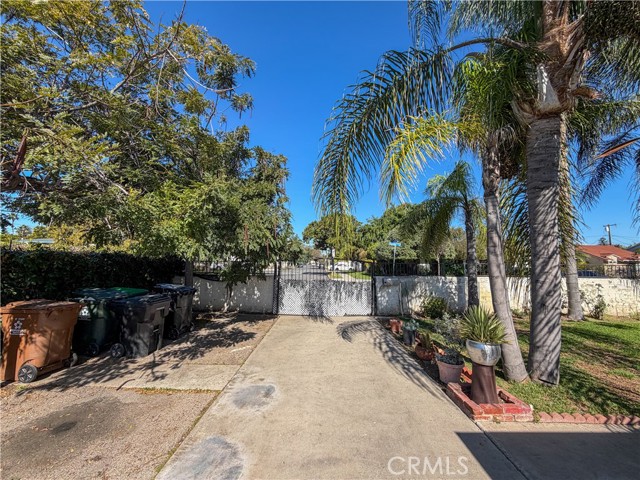 Detail Gallery Image 13 of 49 For 200 E Charlotte, Anaheim,  CA 92805 - 4 Beds | 3 Baths