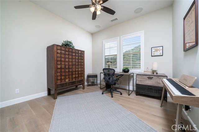 Detail Gallery Image 38 of 67 For 614 E Camellia Way, Azusa,  CA 91702 - 5 Beds | 4/1 Baths