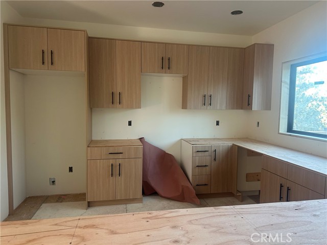 Detail Gallery Image 8 of 10 For 526 Woodside, Big Bear City,  CA 92314 - 4 Beds | 6 Baths