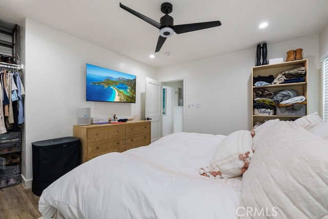 Detail Gallery Image 16 of 75 For 236 Camellia Ln, Costa Mesa,  CA 92627 - 5 Beds | 3 Baths