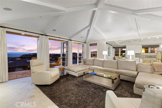 Detail Gallery Image 40 of 43 For 322 Emerald Bay, Laguna Beach,  CA 92651 - 6 Beds | 6/1 Baths