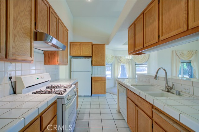 Detail Gallery Image 6 of 62 For 1613 E Tuolumne Rd, Turlock,  CA 95382 - 3 Beds | 2 Baths