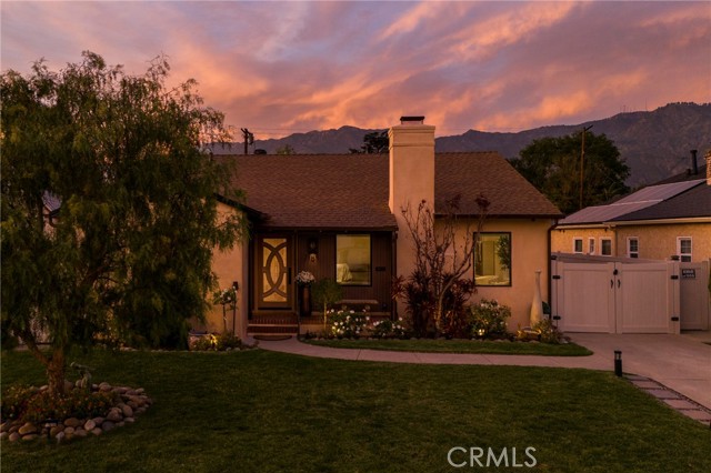 Detail Gallery Image 2 of 40 For 2185 Paloma, Pasadena,  CA 91104 - 3 Beds | 3 Baths