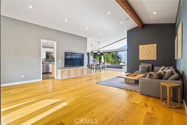 Detail Gallery Image 4 of 65 For 11308 Dona Teresa Dr, Studio City,  CA 91604 - 5 Beds | 4 Baths