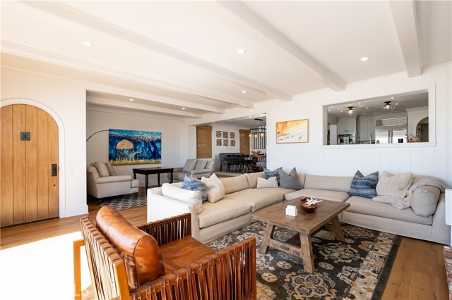 Detail Gallery Image 4 of 33 For 1228 W Oceanfront, Newport Beach,  CA 92661 - 3 Beds | 4 Baths