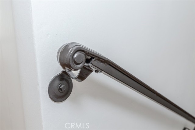 1640 Ard Eevin Avenue, Glendale CA: https://media.crmls.org/medias/0c1fa311-f446-45fa-b00b-e4715e9f904b.jpg