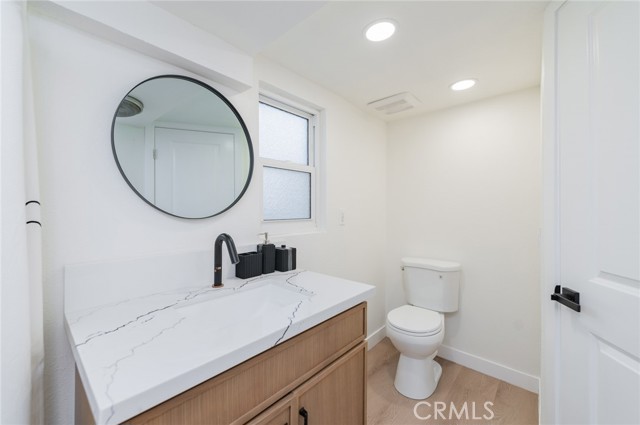 Detail Gallery Image 17 of 53 For 920 W Balboa, Newport Beach,  CA 92661 - 4 Beds | 4 Baths