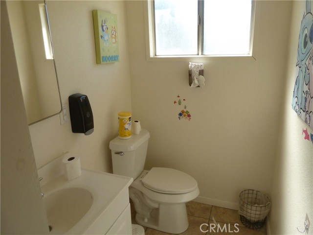 Detail Gallery Image 6 of 25 For 936 N Enid, Azusa,  CA 91702 - 4 Beds | 2 Baths