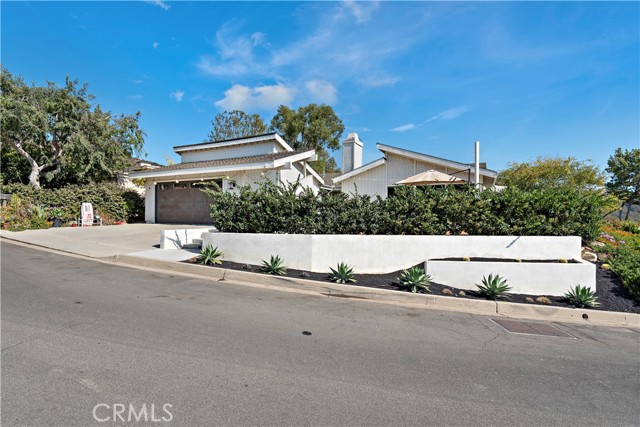 1414 Morningside Drive, Laguna Beach CA: https://media.crmls.org/medias/0c2078e6-1594-4adc-ba31-c2c0d8efa465.jpg
