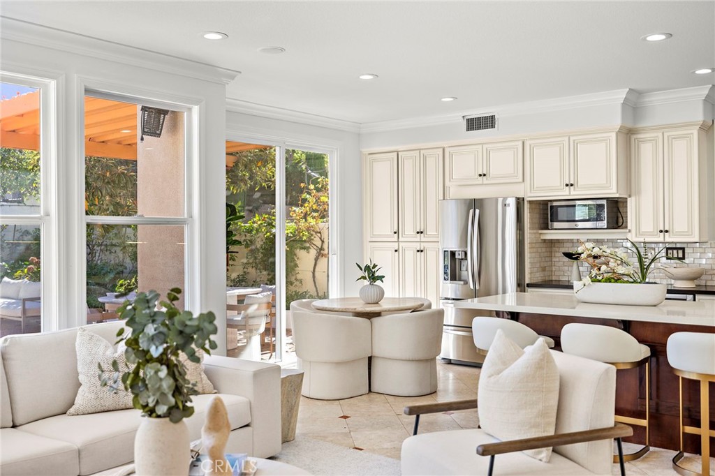 MLS #OC25257856 image #17