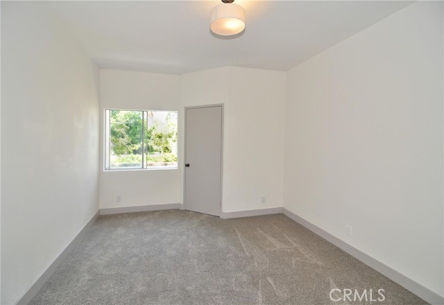 Detail Gallery Image 12 of 13 For 14914 Hamlin St #105,  Van Nuys,  CA 91411 - 2 Beds | 2 Baths
