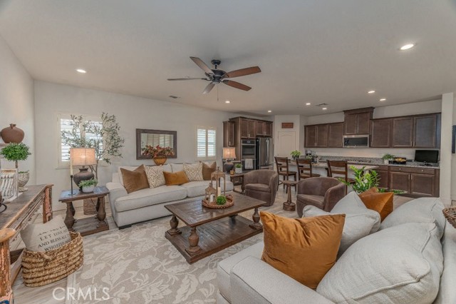 Detail Gallery Image 12 of 38 For 869 Grace Dr, Los Banos,  CA 93635 - 2 Beds | 2 Baths