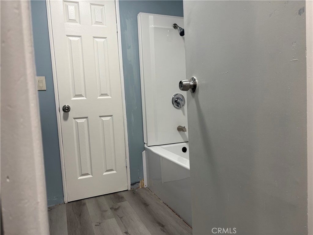 https://media.crmls.org/medias/0c219ce9-d2b4-46d4-9757-d9111c06eacd.jpg?preset=X-Large