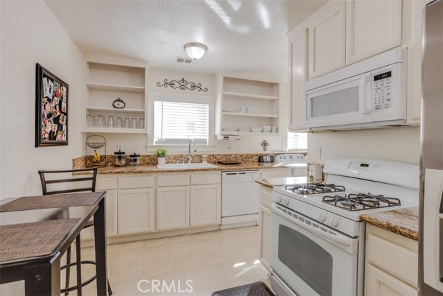 Detail Gallery Image 12 of 28 For 15461 Hesperia Rd, Victorville,  CA 92395 - 2 Beds | 1 Baths