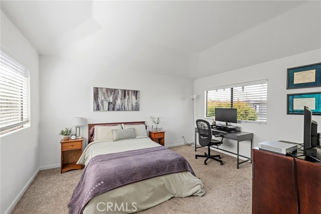 Detail Gallery Image 33 of 39 For 2216 Manhattan Beach Bld #B,  Redondo Beach,  CA 90278 - 3 Beds | 3/1 Baths