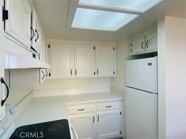 Detail Gallery Image 11 of 30 For 3582 W Terrace Ave, Fresno,  CA 93722 - 3 Beds | 2/1 Baths