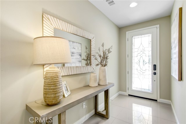 Detail Gallery Image 4 of 60 For 31454 Polo Creek, Temecula,  CA 92591 - 5 Beds | 4/1 Baths