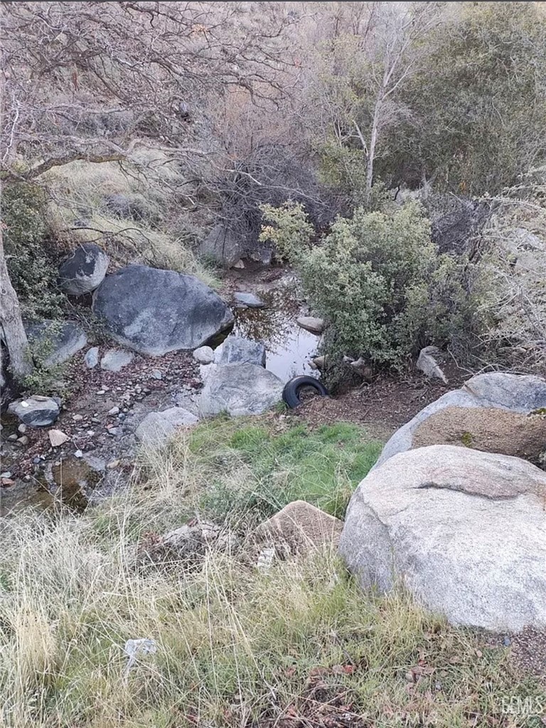 https://media.crmls.org/medias/0c23331f-8697-436c-88db-4c38d80b179a.jpg?preset=X-Large