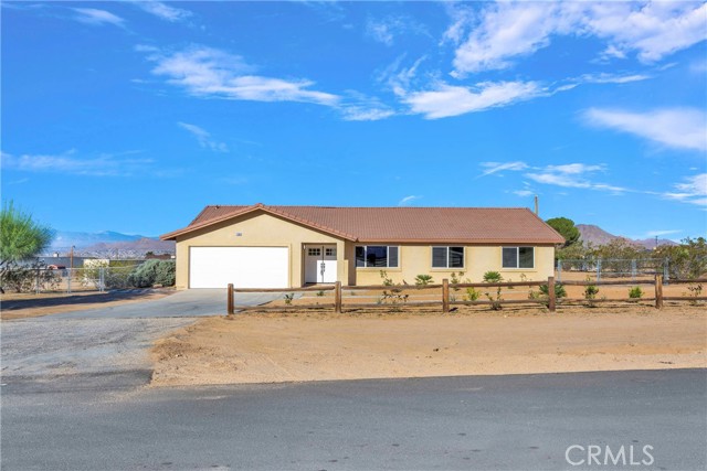 Detail Gallery Image 1 of 36 For 17260 Candlewood Rd, Apple Valley,  CA 92307 - 3 Beds | 2/1 Baths