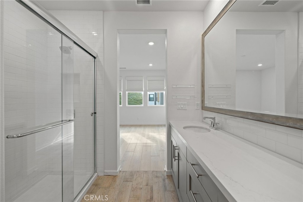 MLS #OC25238105 image #31