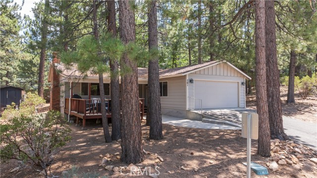 Detail Gallery Image 1 of 1 For 761 St Moritz Dr, Big Bear Lake,  CA 92315 - 2 Beds | 2 Baths