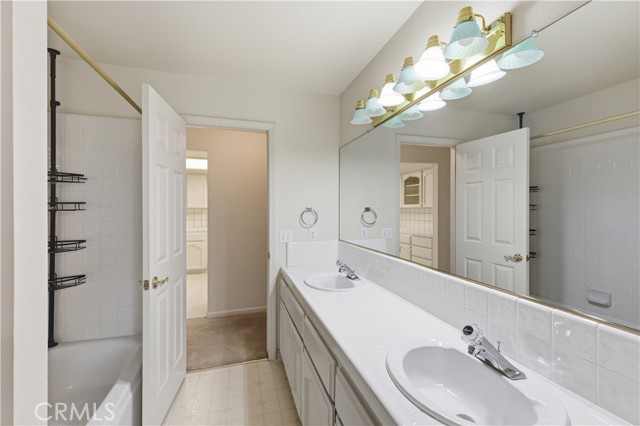 Image 6 of 32 For 2637 Sandell