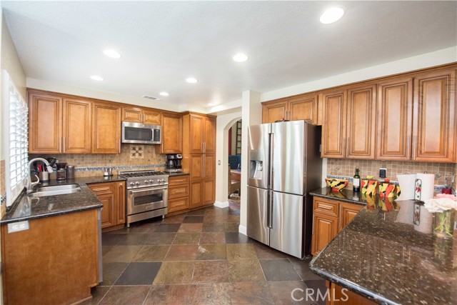 Detail Gallery Image 24 of 73 For 2531 Independence Way, Corona,  CA 92882 - 4 Beds | 3 Baths