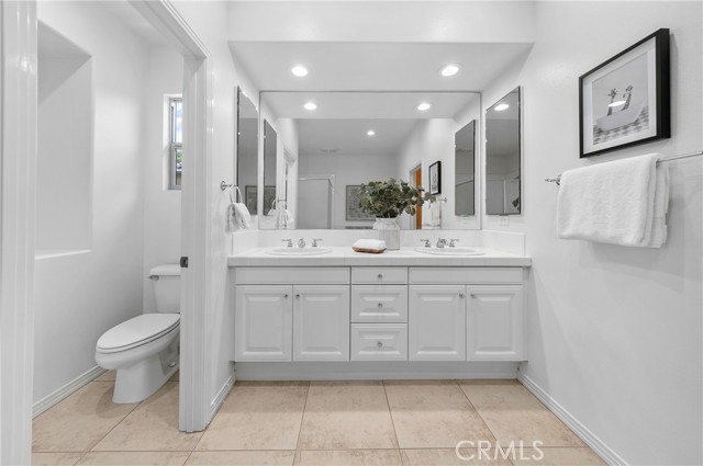97 Twin Gables, Irvine CA: https://media.crmls.org/medias/0c268250-7919-4981-8729-7e66177714cd.jpg