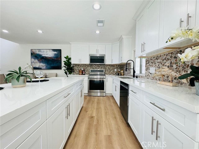 32942 Paseo Del Lucero, San Juan Capistrano CA: https://media.crmls.org/medias/0c26b207-fe3a-4a17-921a-eba5026ab3c3.jpg