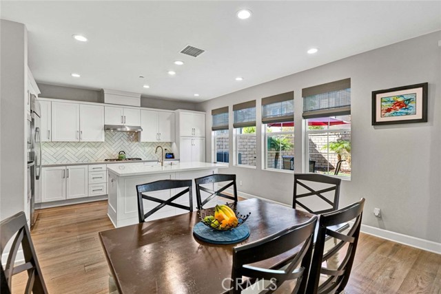 Detail Gallery Image 18 of 59 For 1270 E Providence Loop, Placentia,  CA 92870 - 4 Beds | 4/1 Baths